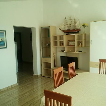 Apartmani Kapitanovic Biograd Na Moru Exterior foto